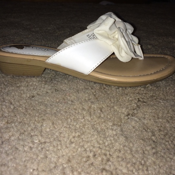 Stylish flip flops - Picture 2 of 2