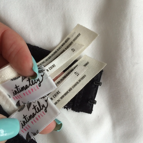 ❌SOLD❌2 FREE PEOPLE HALTER BRAS - Picture 4 of 4