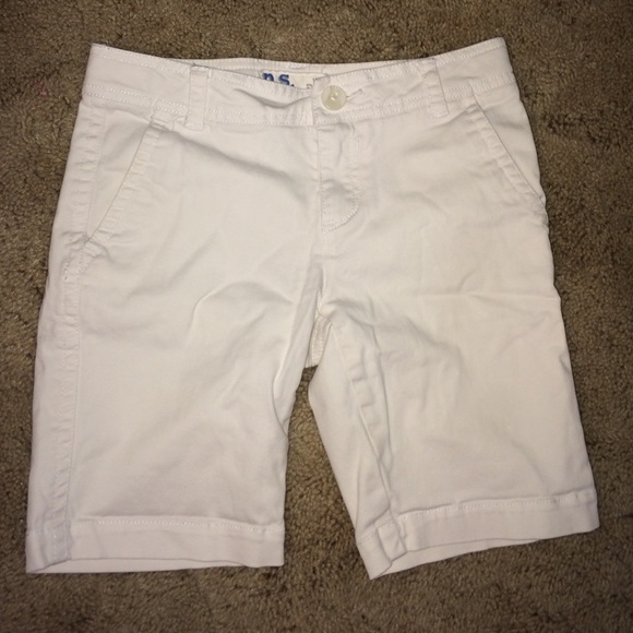 Kid size 10 capris - Picture 1 of 2