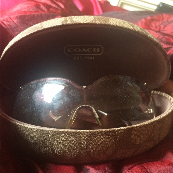 Coach sunglasses minor scratches on lens