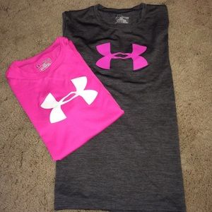 Under armor loose fitted workout shirts