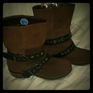 SOLD🚫Dark brown Belted Boots!