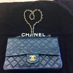 Classic Vintage CHANEL Navy Lambskin Double Flap