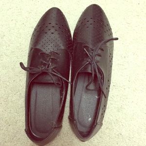 Black cut out torrid oxfords