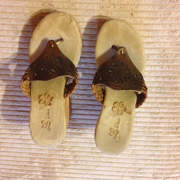Bronze size 7 Lilu wedges.