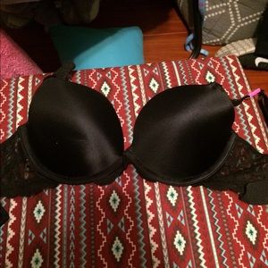 lace black never worn 32 c bra