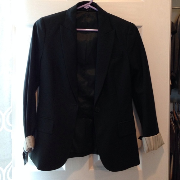 Deep green (almost blank) lined blazer