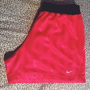 ✔️💕 Nike Shorts 💕✔️