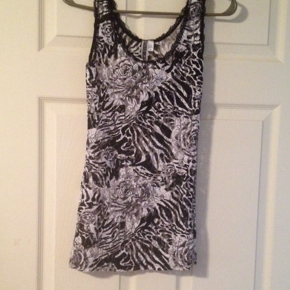 BKE tank top - Picture 1 of 2