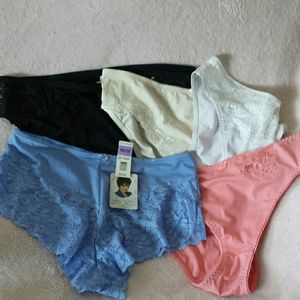 **BUNDLE**  NWT 5 pair of underwear