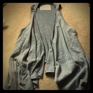 Sleeveless flowy cardigan