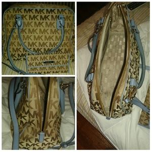 MICHAEL KORS SIGNATURE SATCHEL WITH WALLET