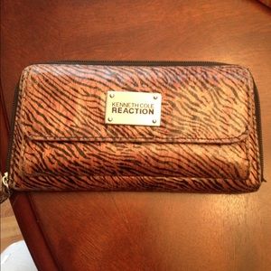 Kenneth Cole wallet