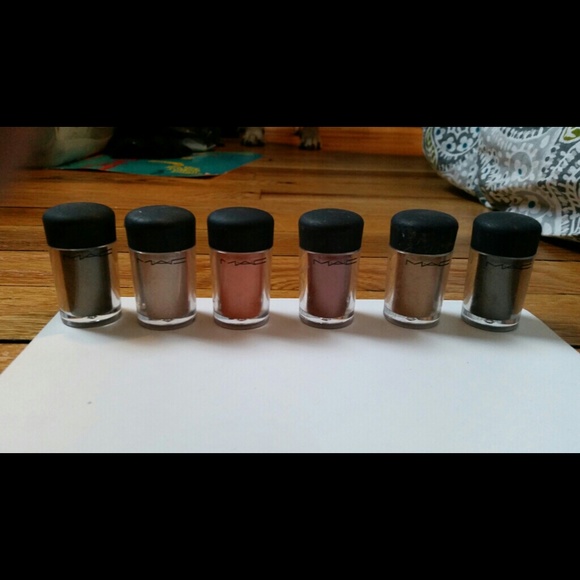 High Intensity Loose Pigments (likely not MAC)