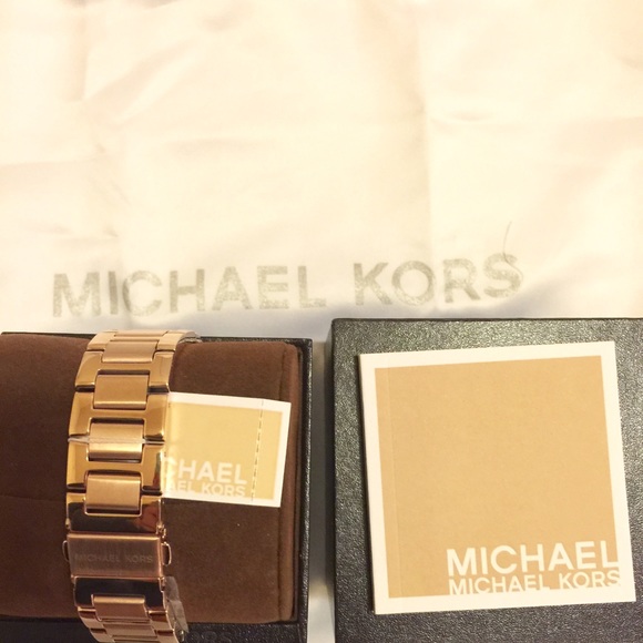 Additional pictures of MK5636.