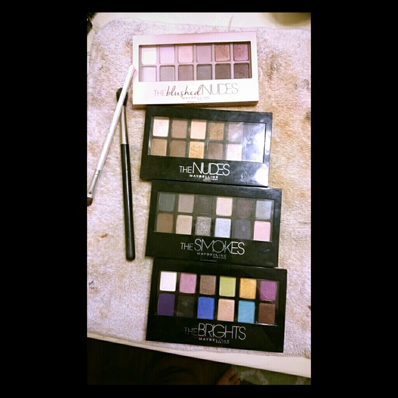 Makeup palettes
