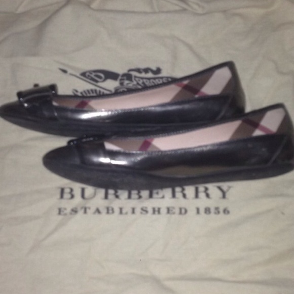Burberry flats - Picture 2 of 4