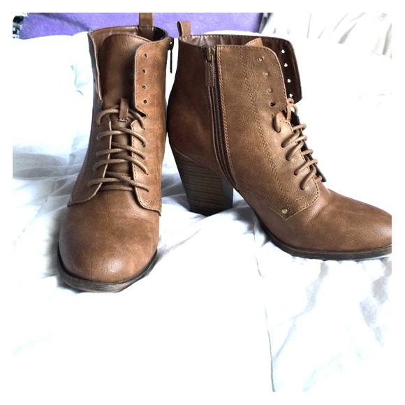 Tan Combat Booties