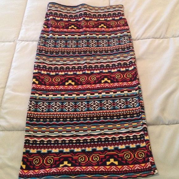 Tribal Print Midi Skirt