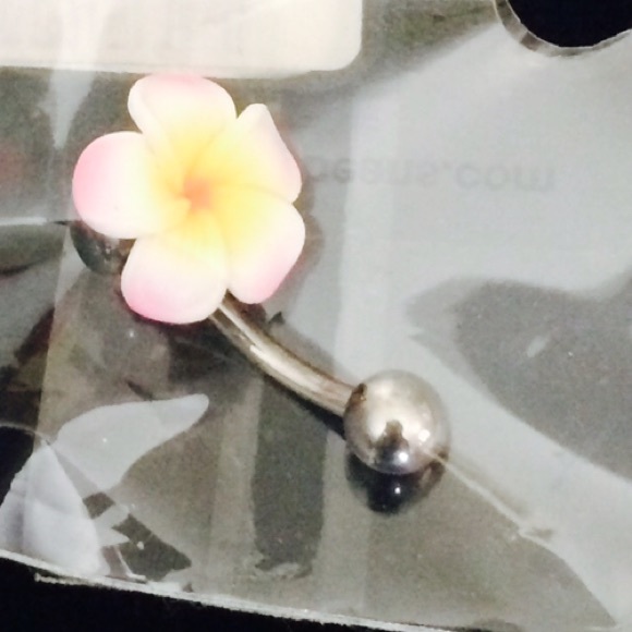 SOLD!!!!!!Hawaiian Flower Belly Ring - Picture 1 of 3