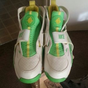 2006 Special edition official Nike Huarache