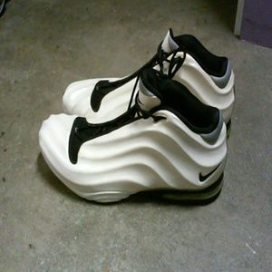 Men's white nike sneakers