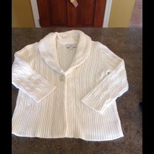 Stunning ivory cable sweater