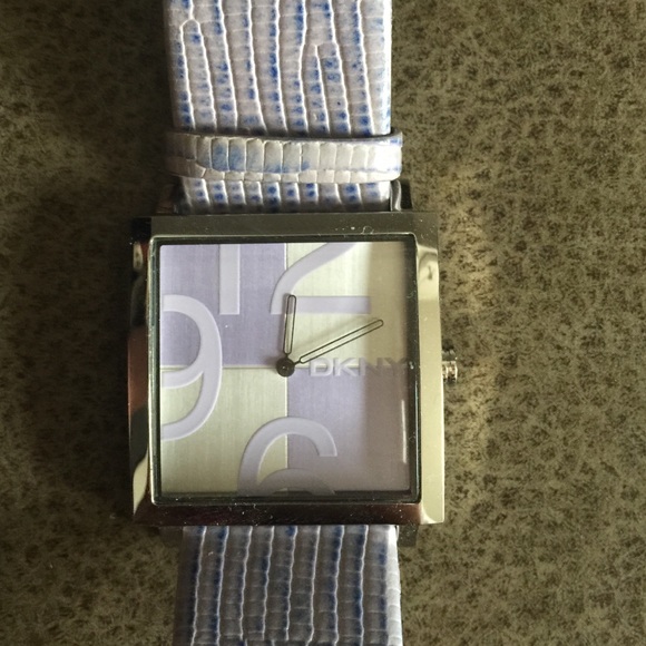 DKNY watch - Picture 2 of 3