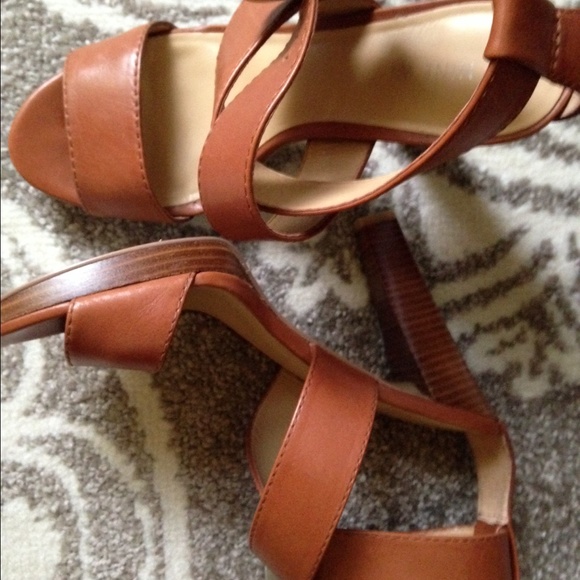 Nine West brown leather sandals