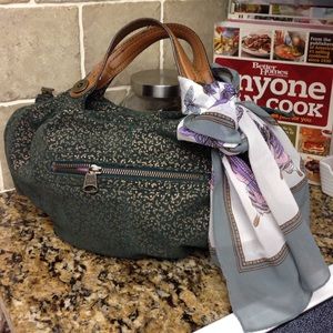 🌹New🌹GAP vintage Cow Leather and fabric handbag