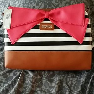 💟 bundle 💟 kenneth cole clutch & guess purse