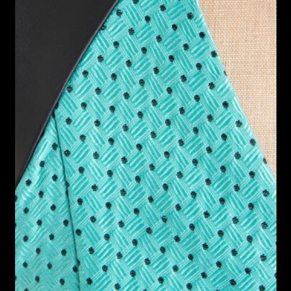 ❌SOLD❌Lau-der Louder Dress By Kensie - Picture 4 of 4