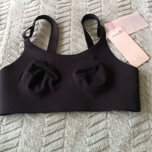 Lululemon booby bracer size 34D