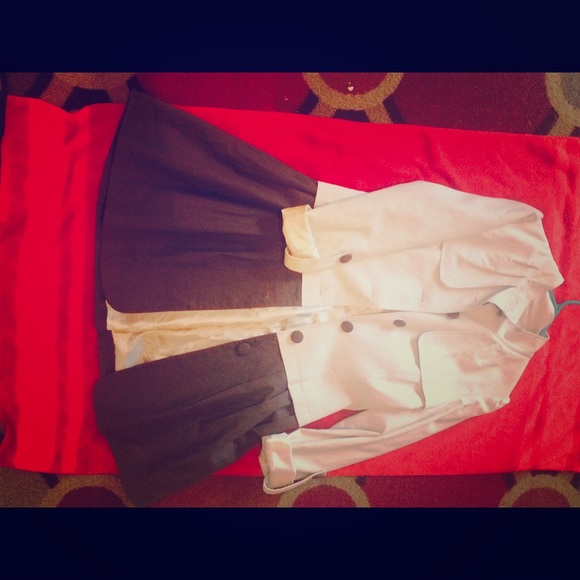 Knee length overcoat! Super cute - Picture 1 of 1