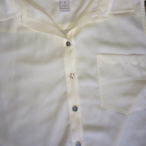 CHICOS Top - Picture 2 of 4