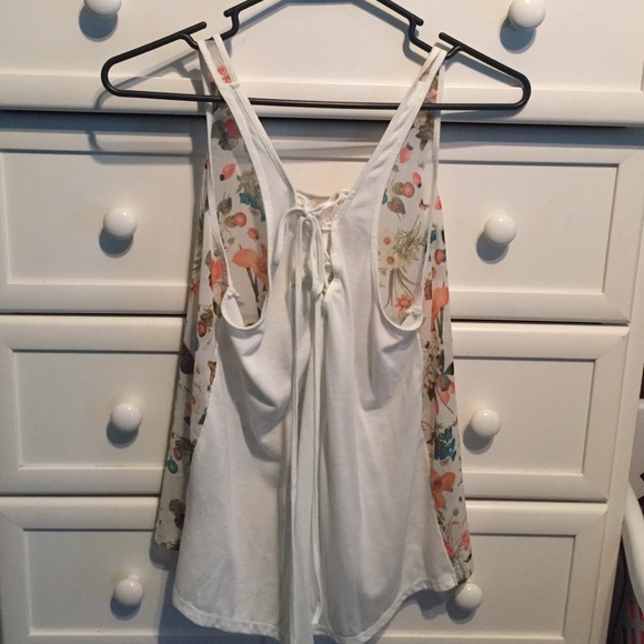 Floral print top - Picture 2 of 2