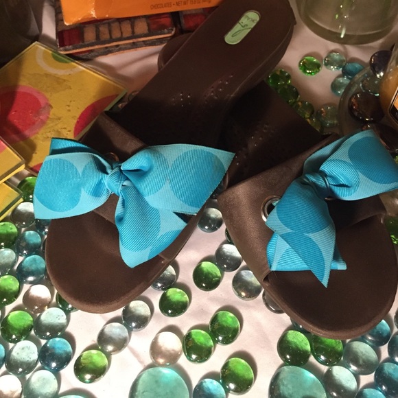 💥FLASH SALE💥 Okabashi Sandals - Picture 3 of 4