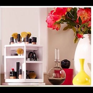 Makeup organizer table top
