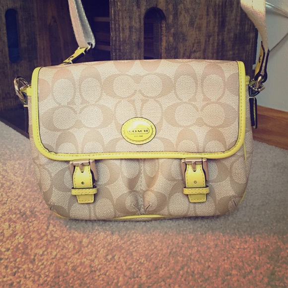 Coach handbag 💐 (authentic)