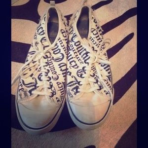 Juicy couture tennis shoes