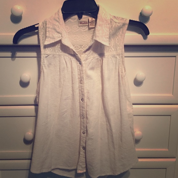 Off white tank top with lace shoulders - Picture 1 of 3