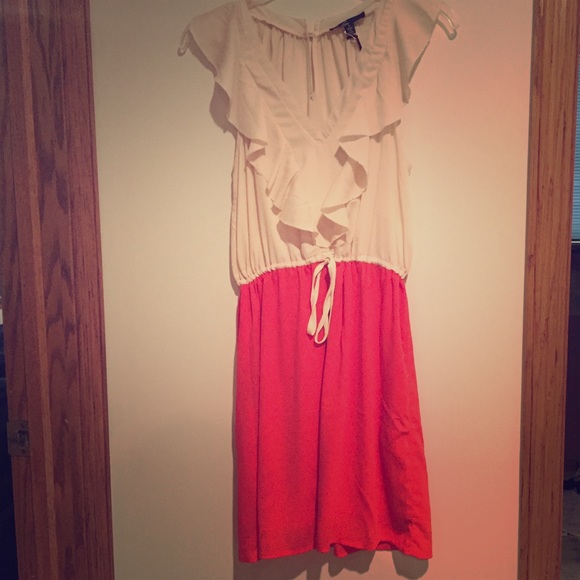 Peach and tan dress - Picture 1 of 4