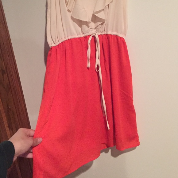 Peach and tan dress - Picture 3 of 4