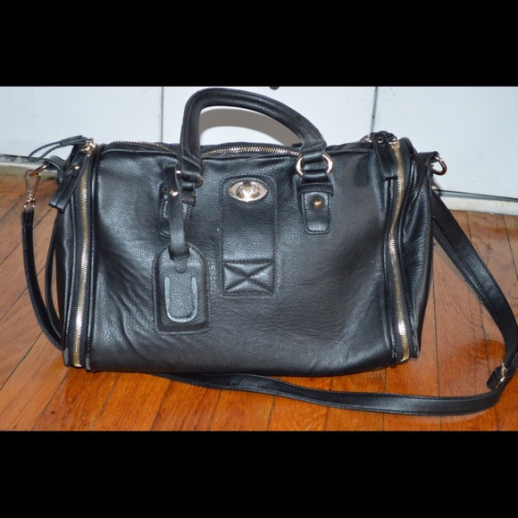 Chic black purse