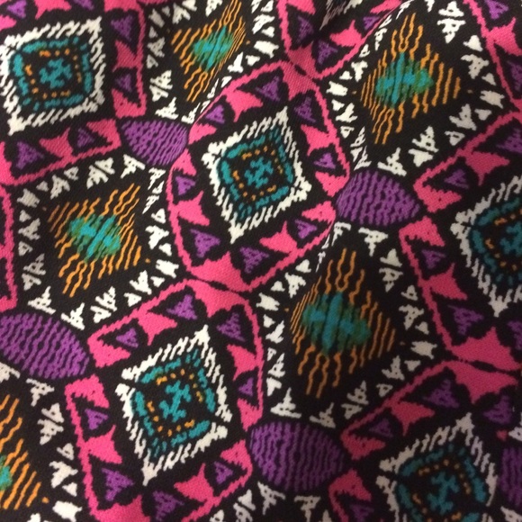 Flowey shorts - Picture 2 of 2