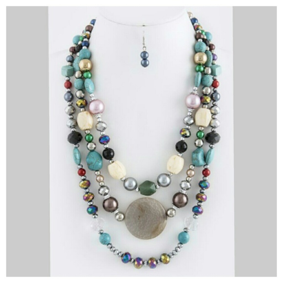 Multicolor necklace set