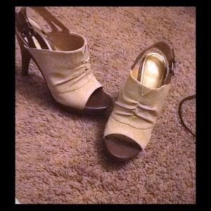 Nine West Platform sling backs FLASH SELL ⚡️⚡️⚡️