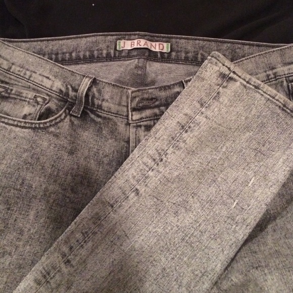 Unaltered grey acid wash Skinny leg stretch Denim