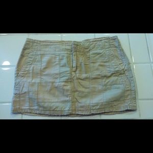 American Eagle khaki skirt