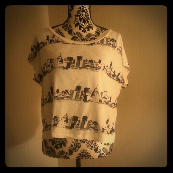 New York Skyline Crop Top